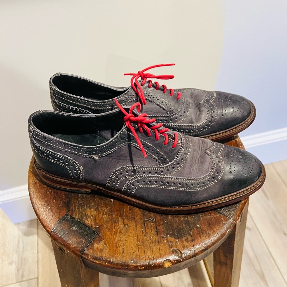 Fabulous Allen Edmonds Gray Leather Wingtips Size 9.5 D Perfectly aged. USA made